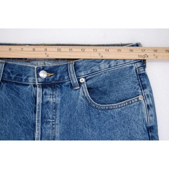 Everlane Men's Relaxed Jeans in Blue - Picture 10 of 14